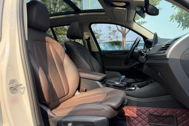 Used BMW iX3 2022 Leading Model Interior 2