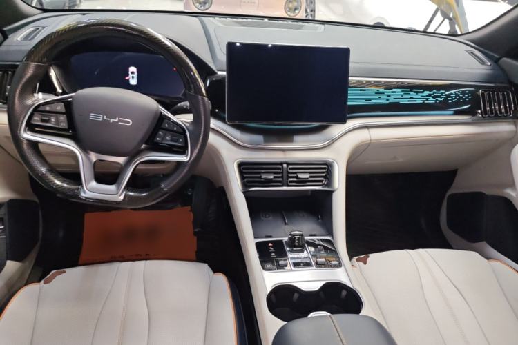 Used BYD Song PLUS New Energy 2023 Champion Edition EV 520KM Flagship Model
