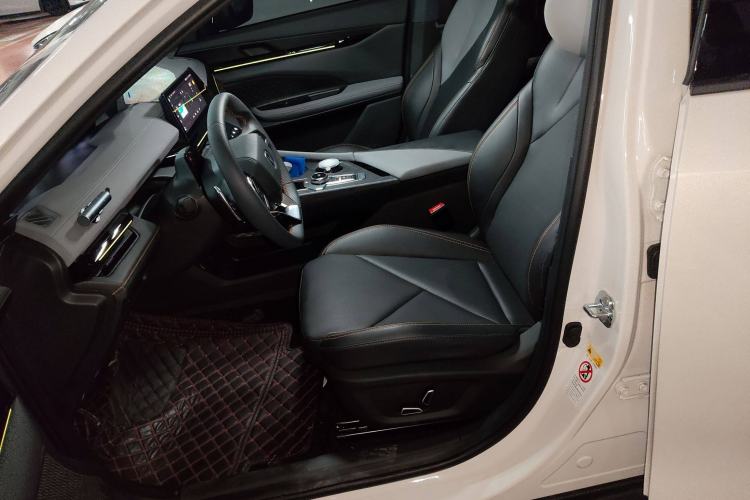 Used CHANGAN UNI-V 2022 1.5T Prestige Version