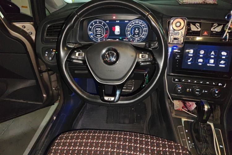 Used Volkswagen Golf 2017 230TSI Automatic Comfort Edition – Celebrating Milestone of One Million Units