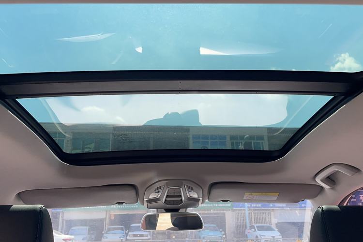 Used Wuling Asta 2022 2.0L DHT Electric-Speed Version