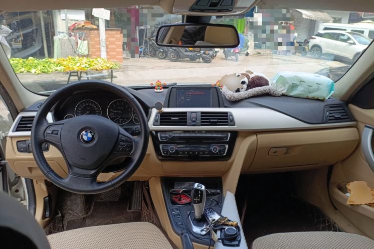 Used BMW 3 Series 2016 320Li Ambition Model
