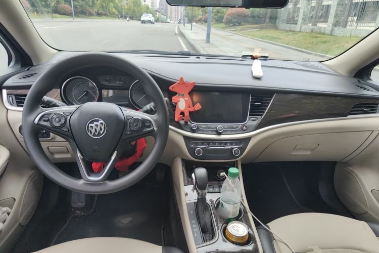 Used Buick Verano 2018 Sedan 15S Automatic Leading Model Center Console