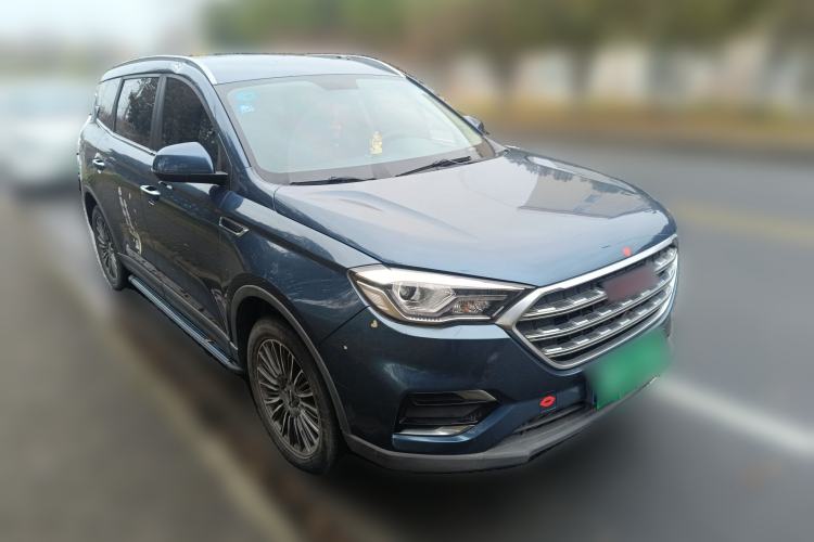 Used Sinotruk VGV U70 2020 1.5T Manual Elite Edition 7-Seater Front Right 45 Deg