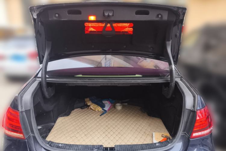 Used Mercedes-Benz E-Class 2015 E 200 L
