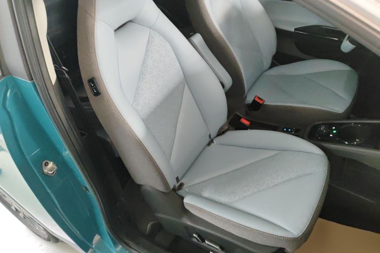 Used Chery Little Ant 2022 Restyled Version Sweet Pink Edition Half-Sugar Version 30.6 kWh 30 kW 301 km
