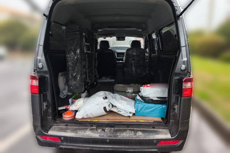 Used Jinbei Gold Hiace M Classic 2024 1.5L Travel Lion Passenger Van 6 Seats Trunk