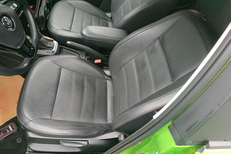 Used Volkswagen Polo 2014 1.6L Automatic Luxury Edition Left Front Seat