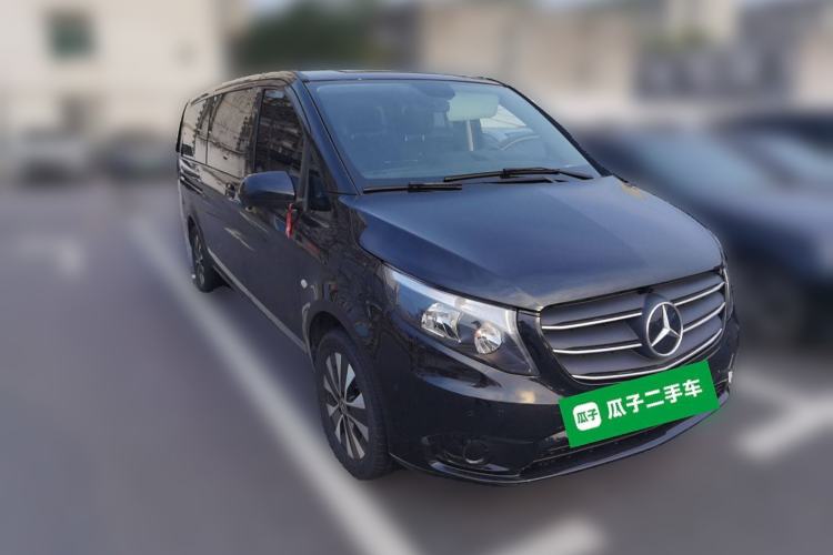 Used Mercedes-Benz Vito 2023 2.0T Business Version 7 Seats Front Right 45 Deg