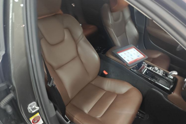 Used Volvo S90 New Energy 2019 T8 e-Drive Hybrid Intelligent Luxury Version China VI Standard