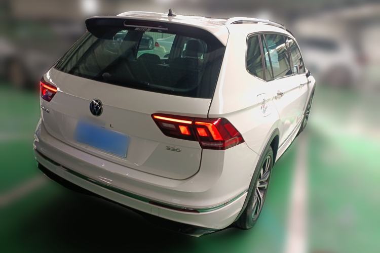 Used Volkswagen Tiguan L 2021 330TSI Automatic Two-Wheel Drive R-Line Enhanced Edition Rear Right 45 Deg