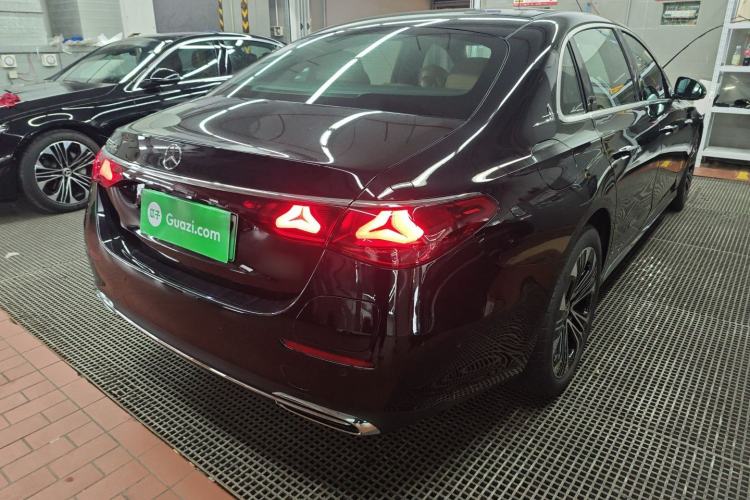 Used Mercedes-Benz E-Class New Energy 2024 E 350 e L Plug-in Hybrid Sedan
