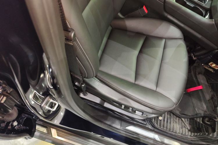 Used Cadillac XT5 2021 28T Luxury Model