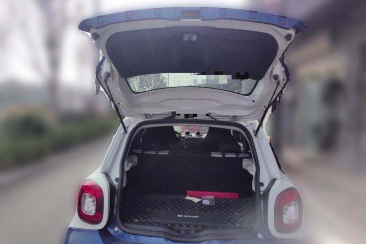 Used smart forfour 2018 1.0L 52 kW Dynamic Edition