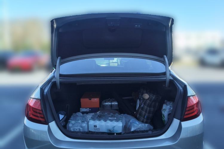 Used BMW 5 Series 2013 535Li Leading Model
