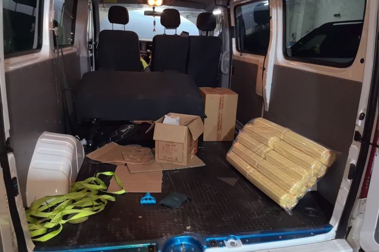 Used SAIC MAXUS Xintu V80 2025 Value Edition Aoyuntong 2.0T AMT Short Wheelbase Ultra-Low Roof 127 Ps 5/6 Seats
