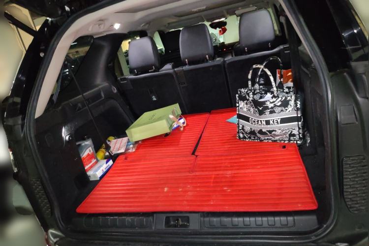 Used Land Rover Discovery 2018 5th Generation 3.0T Si6 HSE 7-Seater U.S. Specification