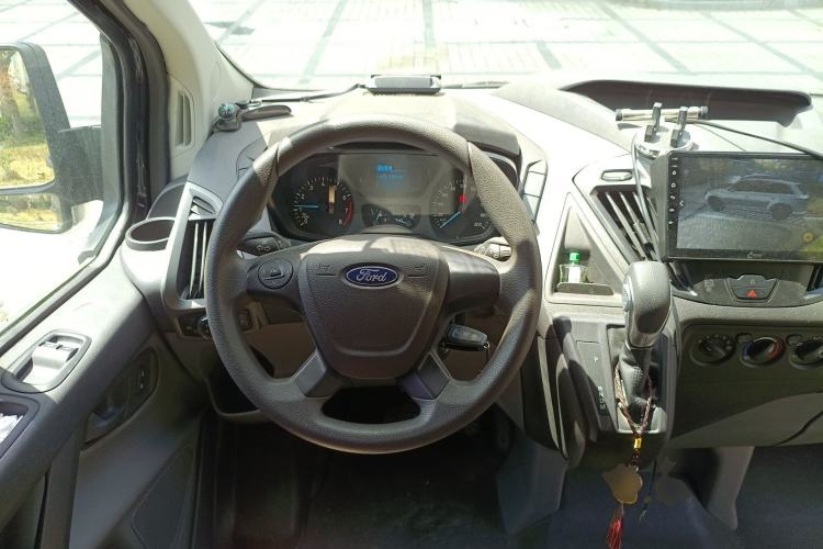 Used Ford Transit 2017 2.0T Gasoline Automatic Multi-Function Commercial Vehicle Mid-Drive Mid-Roof China V-standard Steering Wheel