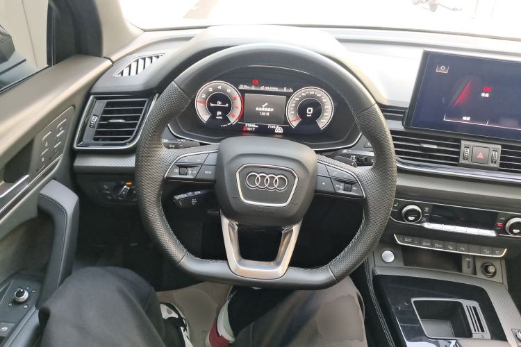 Used Audi Q5L Sportback 2021 40 TFSI Luxury Edition Steering Wheel