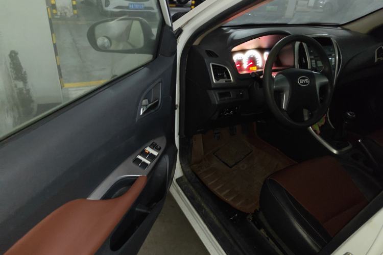 Used BYD F3 2015 Energy-Saving Edition 1.5L Manual Luxury Model