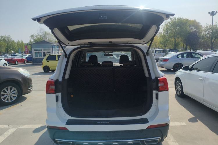 Used FORTHING Joyear X5 2017 1.6L Manual Luxury Model Trunk