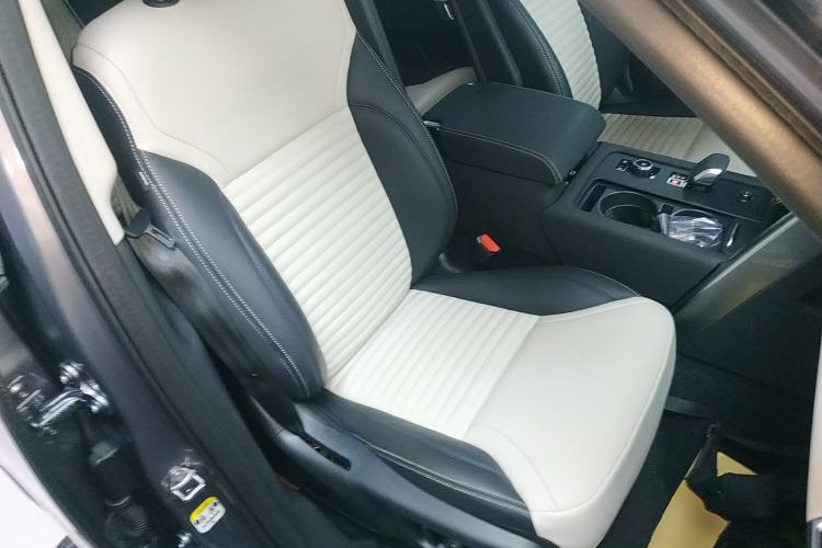 Used Land Rover Discovery 2021 360 PS R-Dynamic S