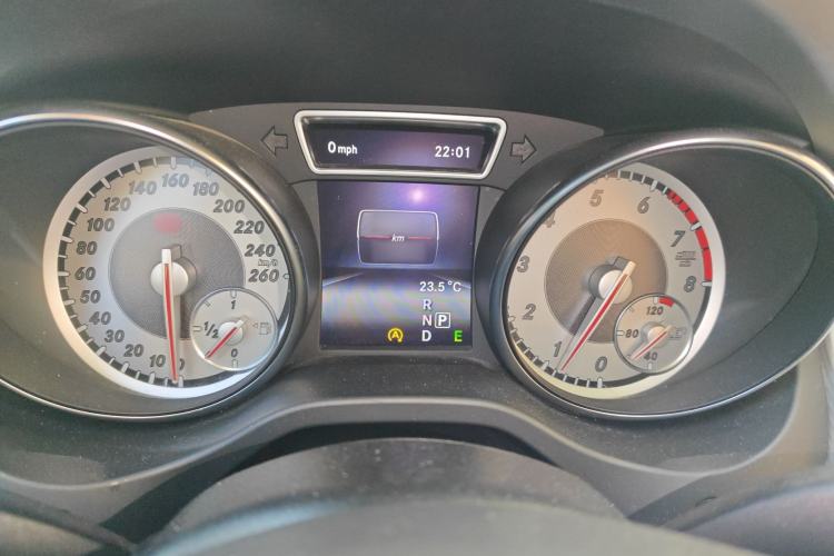 Used Mercedes-Benz GLA 2015 GLA 220 4MATIC Fashion Model
