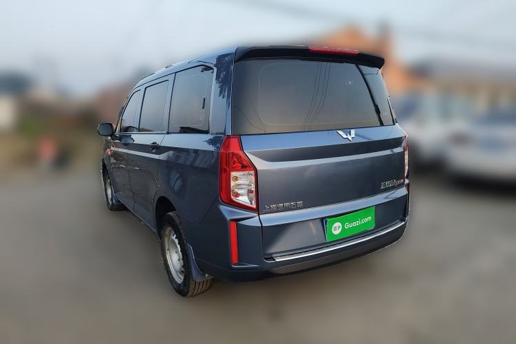Used Wuling Hongguang PLUS 2019 1.5T Manual Standard Edition 5 Seats
