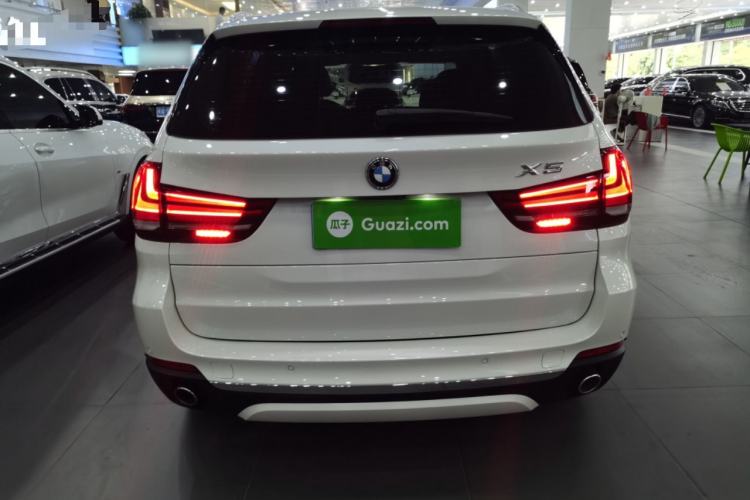 Used BMW X5 2018 xDrive28i Rear