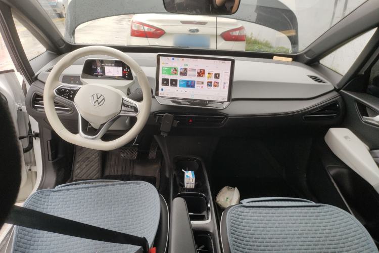 Used Volkswagen ID.3 2025 Smart Model Outstanding Oxygen Edition