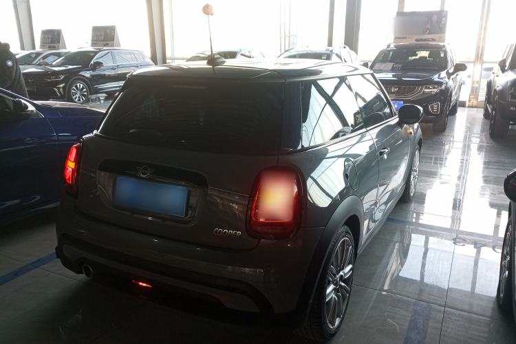 Used MINI MINI 2022 1.5T COOPER Classic Edition