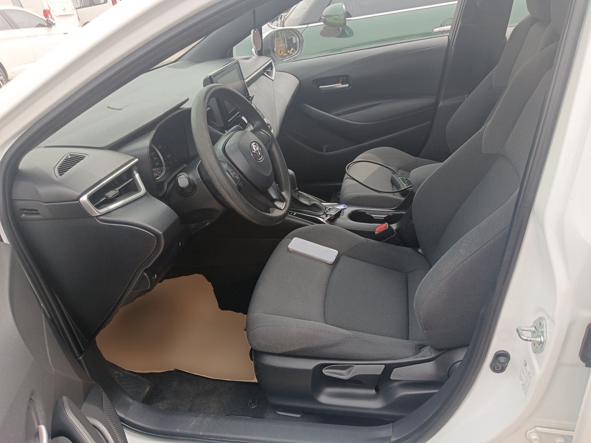 Переднее сиденье в автомобиле