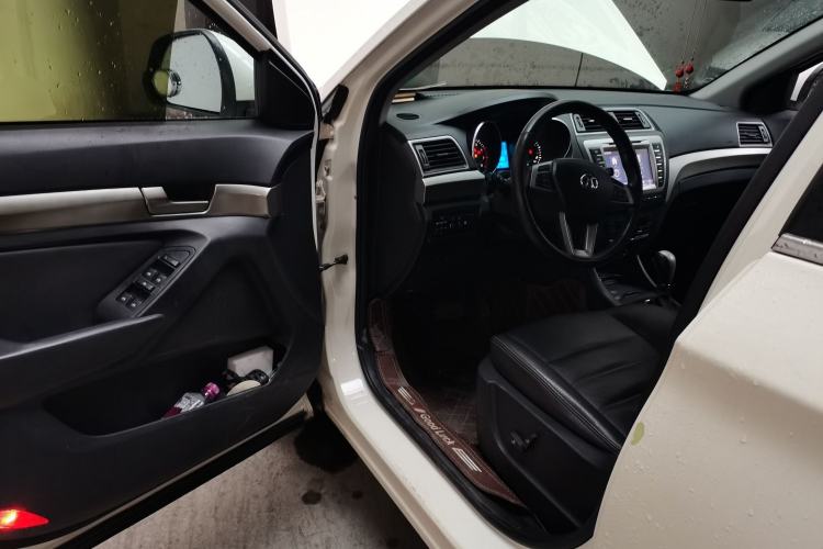 Used BAIC Senova X65 2015 2.0T Automatic Elite Model