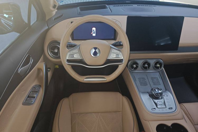 Used Denza N8 2023 Four-Wheel Drive Ultra-Hybrid Flagship Six-Seater Version