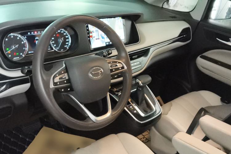 Used GAC Trumpchi M6 2019 270T Automatic Luxury Edition (7-seater) China V Standard Center Console
