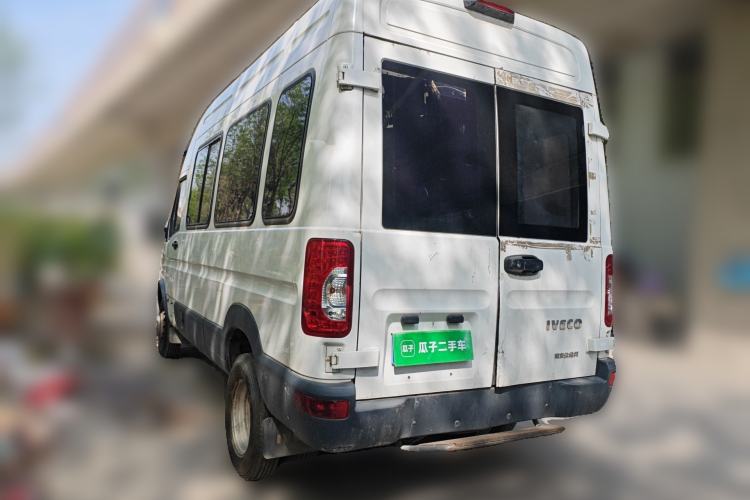 Used Iveco Power Daily 2017 2.5T Deluxe A37 High-Roof 6-7 Seater Bus 47Z5 Rear Left 45 Deg