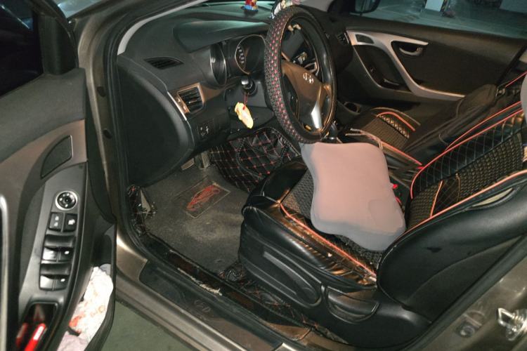 Used Hyundai Elantra (5th Generation / Langdong) 2016 1.6L Automatic Smart Version
