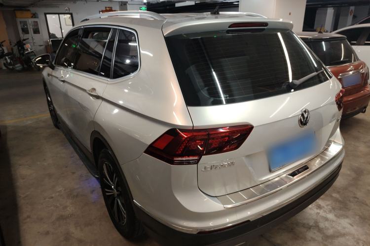 Used Volkswagen Tiguan L 2017 380TSI Automatic All-Wheel-Drive Luxury Edition
