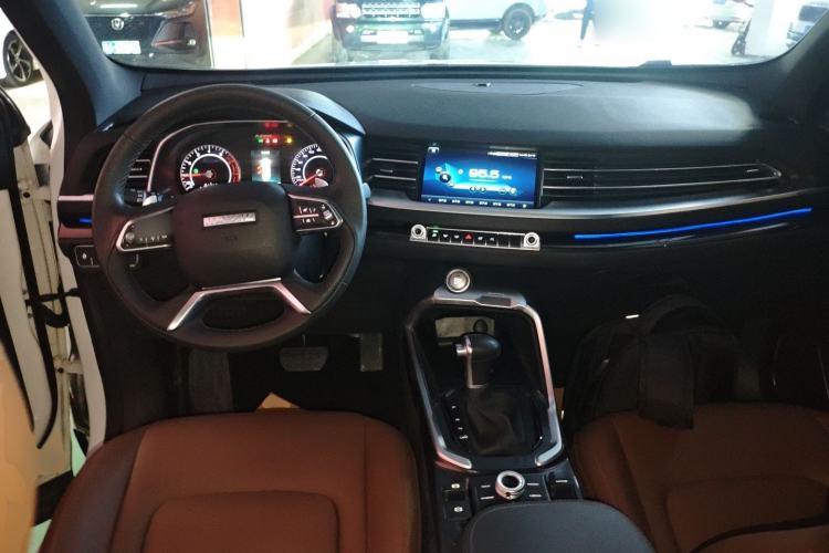 Used Haval H6 2018 Blue Label 2.0T Automatic Luxury Model Center Console