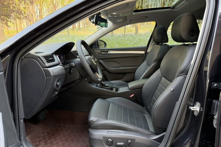 Used Skoda Superb 2019 Restyled TSI330 DSG Comfort Edition Interior 5