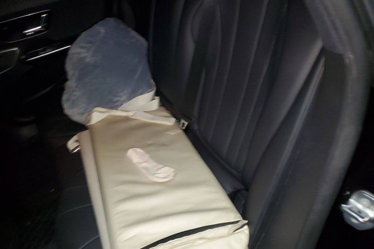 Used Mercedes-Benz EQE 2022 350 Luxury Edition Left Rear Seat