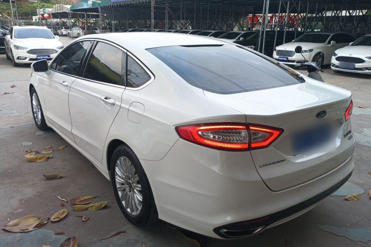 Used Ford Mondeo 2013 2.0L GTDi 200 Luxury Model Rear Left 45 Deg