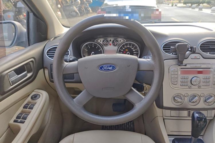 Used Ford Focus 2012 Sedan Classic 1.8L Automatic Fashion Edition