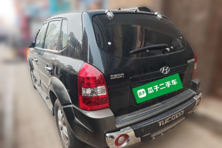 Used Hyundai Tucson 2009 2.0L Manual Two-Wheel Drive Fashion Edition

