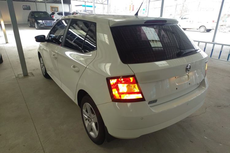 Used Skoda Fabia 2016 1.4L Automatic Car Enjoy Edition