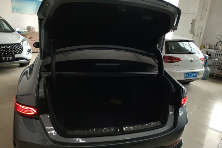 Used BYD Qin PLUS 2025 DM-i Smart Drive 55KM Leading Model Trunk