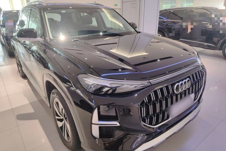 Used Audi Q6 2024 40 TFSI quattro Guanyun Edition Yulin Package 7 Seats Front Right 45 Deg