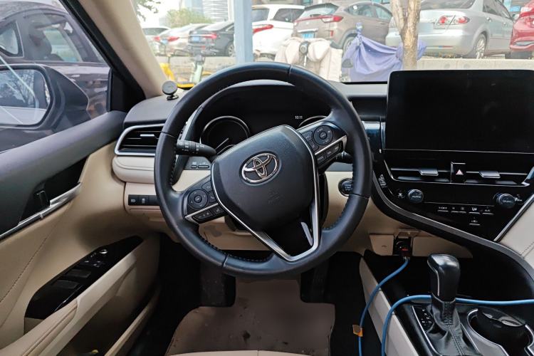 Used Toyota Camry 2021 2.0G Luxury Edition
