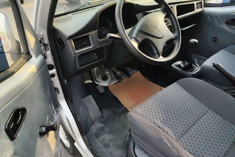 Used Wuling Zhiguang 2023 1.5L Utility Version with Enclosed Windows 2 Seats
