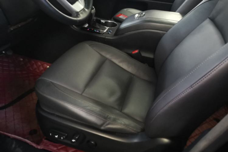 Used Toyota Highlander 2017 2.0T Four-Wheel Drive Luxury Edition 7 Seats